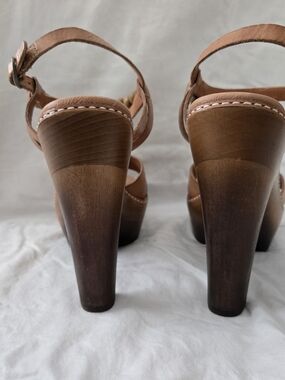 UGG Tan Leather Platform Heel Sandals